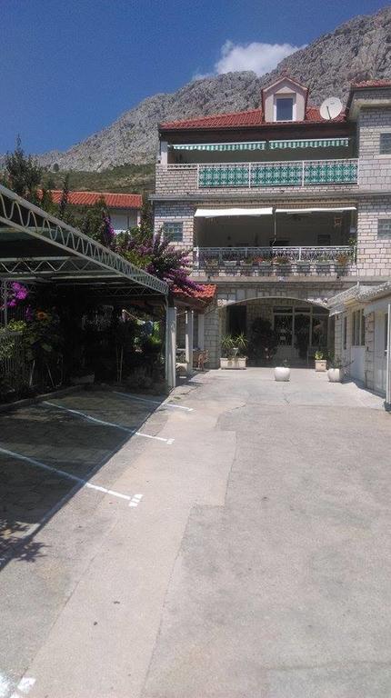 Apartment Danka Omiš Exteriér fotografie