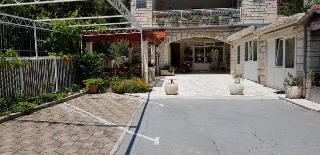 Apartment Danka Omiš Exteriér fotografie